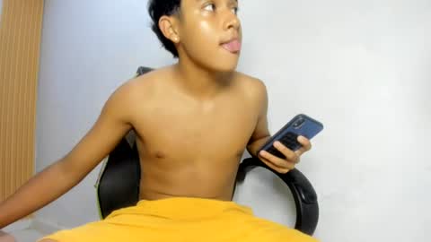 jacob_x21 online show from June 28, 5:52 pm