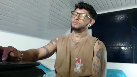 Michael Caicedo online show from March 20, 5:00 am