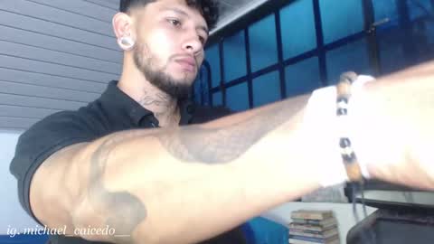 Michael Caicedo online show from May 20, 2:29 am