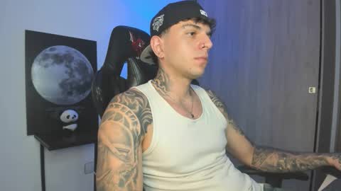 jacobb116 online show from November 11, 1:10 am