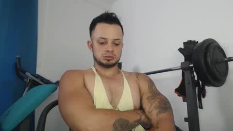 Snapshot of jacobjamess chatting on February 24, 7:19 pm jacobjamess online show from February 24, 7:19 pm