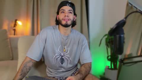 Jaden Feynman online show from October 29, 4:15 am