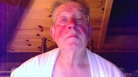 Snapshot of jahanc01 chatting on September 13, 8:15 am Malko online show from September 13, 8:15 am