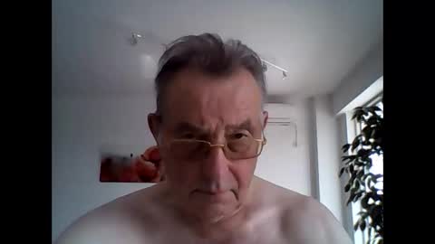 Snapshot of jahanc01 chatting on September 26, 10:02 am Malko online show from September 26, 10:02 am