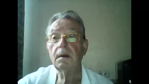 Snapshot of jahanc01 chatting on September 30, 5:46 am Malko online show from September 30, 5:46 am