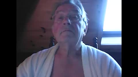 Snapshot of jahanc01 chatting on October 23, 8:29 am Malko online show from October 23, 8:29 am