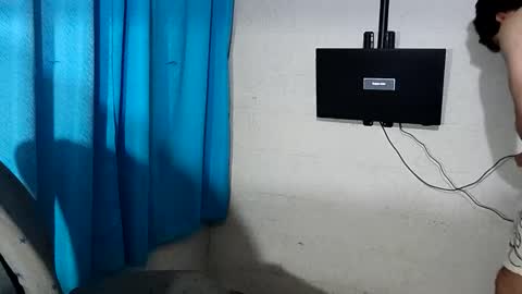 JaxXx online show from April 12, 4:47 am