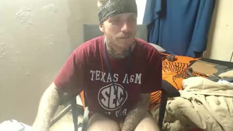 showingitoff online show from October 15, 6:43 am