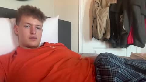 jake_jackson1 online show from December 5, 8:34 pm