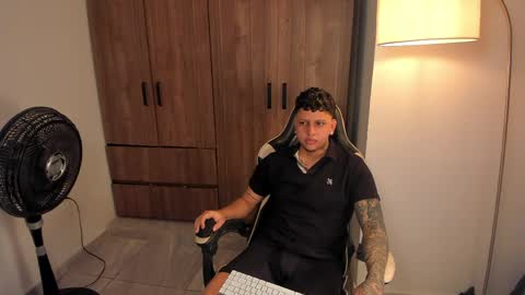 Jake Pons online show from May 24, 8:15 pm