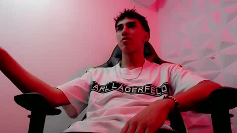 Snapshot of jake_tripp chatting on December 10, 4:34 am jake_tripp online show from December 10, 4:34 am