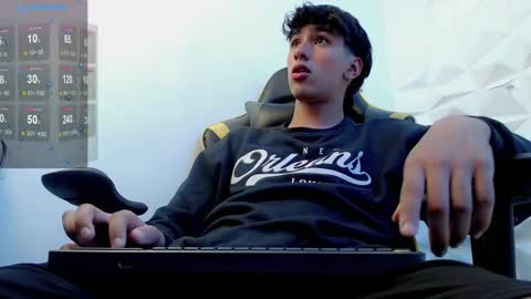 Snapshot of jake_tripp chatting on February 26, 3:32 am jake_tripp online show from February 26, 3:32 am