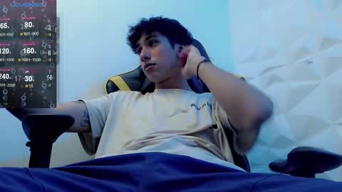 Snapshot of jake_tripp chatting on January 28, 4:29 am jake_tripp online show from January 28, 4:29 am