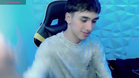 Snapshot of jake_tripp chatting on December 31, 4:27 am jake_tripp online show from December 31, 4:27 am