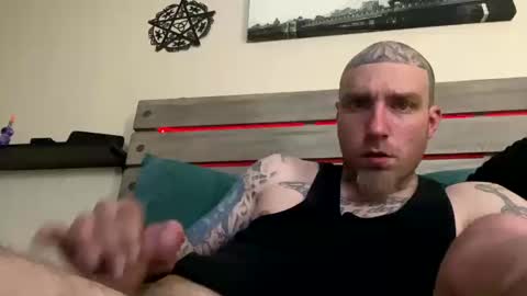 Snapshot of jakenorman083 chatting on October 11, 5:11 am jakenorman083 online show from October 11, 5:11 am