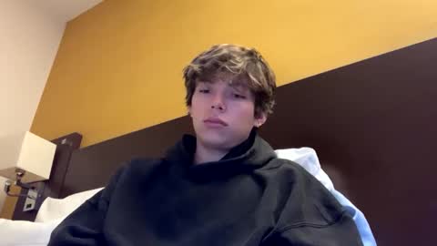 August online show from December 31, 8:15 am