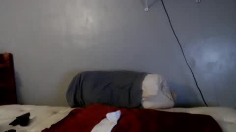 what you in too online show from February 5, 12:06 pm