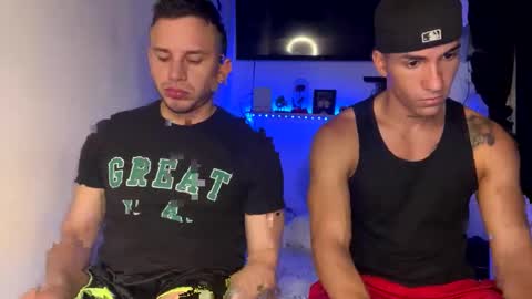 Snapshot of james_and_max chatting on March 12, 1:36 am james_and_max online show from March 12, 1:36 am