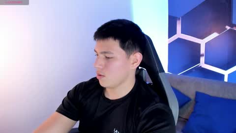 james_cr online show from March 25, 3:32 am