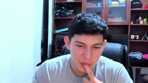 james_cr online show from February 1, 2:47 am