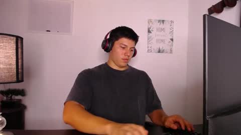 james_cr online show from October 4, 4:17 am