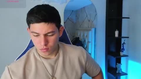james_cr online show from June 29, 12:16 pm