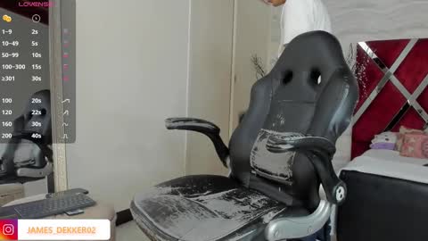 jamesdekker online show from October 4, 9:41 pm