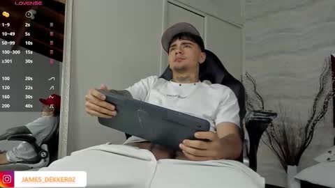 jamesdekker online show from October 20, 9:30 pm