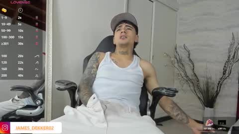 jamesdekker online show from October 11, 8:13 pm