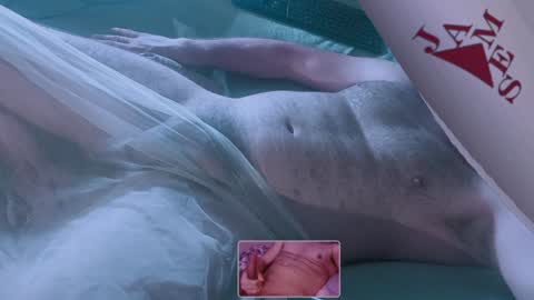 Snapshot of jameshetfield450 chatting on January 13, 10:36 am James Clapeyron online show from January 13, 10:36 am