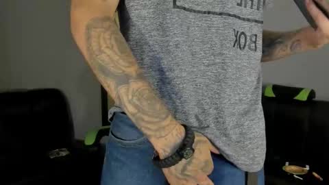 Snapshot of jamesinked_ chatting on February 3, 2:03 am Jamesinked  online show from February 3, 2:03 am