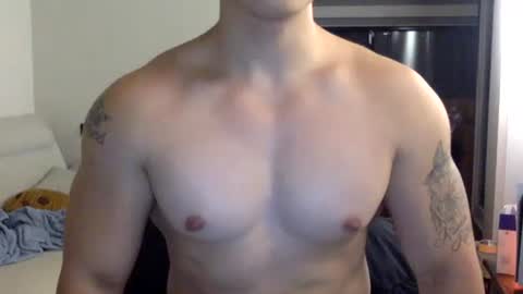 Snapshot of jamesmo820913 chatting on March 10, 4:46 pm jamesmo820913 online show from March 10, 4:46 pm