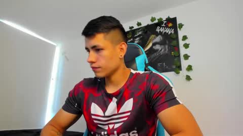 Jamess hott online show from January 11, 1:22 pm