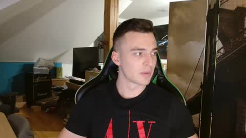 jamesss11158699 online show from December 22, 5:42 pm