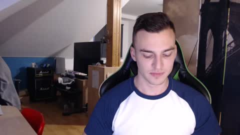 jamesss11158699 online show from January 20, 3:50 pm