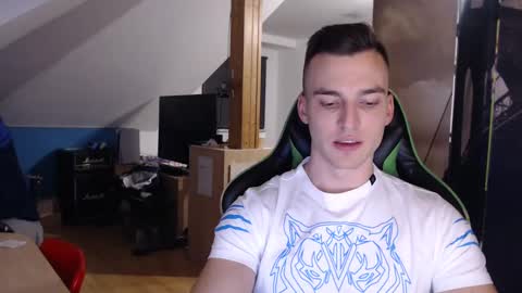 jamesss11158699 online show from January 17, 6:47 pm