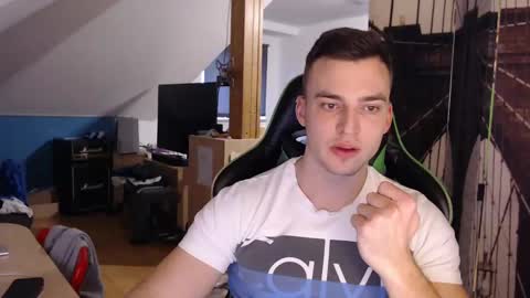 jamesss11158699 online show from February 6, 2:58 pm