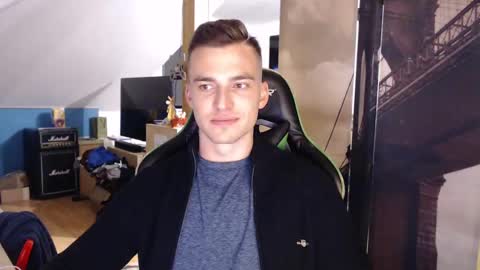 jamesss11158699 online show from December 2, 8:20 pm