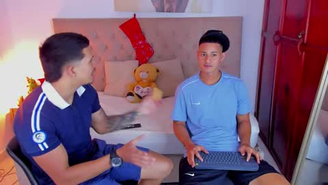 janomar01 online show from November 23, 7:25 pm