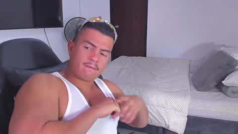 JBrooksXx online show from January 29, 7:32 pm