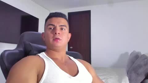 JBrooksXx online show from March 7, 9:48 pm