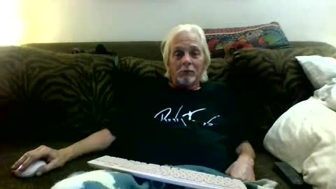 jay-jay1475 online show from February 27, 2:41 am