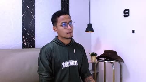 Jayden Morris online show from November 19, 11:32 am