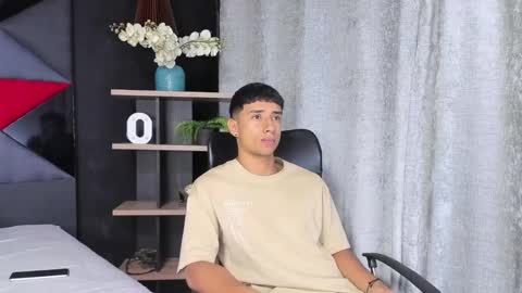 jaze_bradley online show from March 2, 12:36 pm