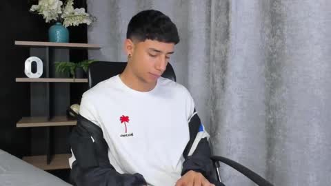 jaze_bradley online show from March 4, 11:19 am