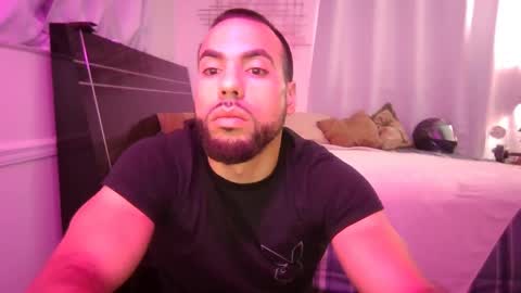 Snapshot of jcmax305 chatting on March 8, 3:11 pm JcMax305 online show from March 8, 3:11 pm