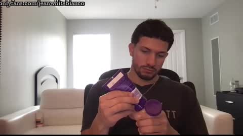 Snapshot of jeanwhitebianco chatting on September 12, 4:51 pm jeanwhitebianco online show from September 12, 4:51 pm