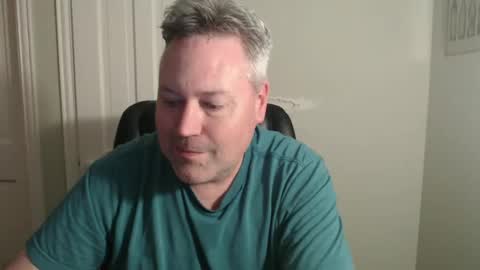 Snapshot of jeb5150 chatting on October 1, 3:32 am JE online show from October 1, 3:32 am