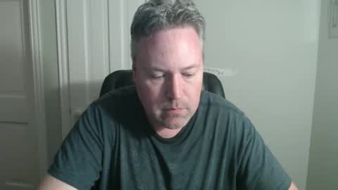 Snapshot of jeb5150 chatting on October 29, 2:58 am JE online show from October 29, 2:58 am