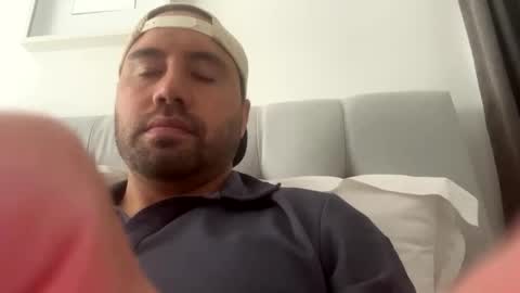 jellyjumper23 online show from February 13, 1:19 am